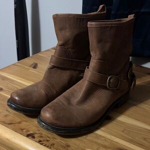 Lucky brand women’s Brown Leather mid Boots size 8.5